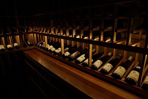 Label Display Wooden Wine Cellar Racking System with Lighting