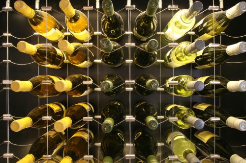 Beautiful contemporary style wine racking from Cable Wine Systems. Modern Wine Cellar Racks using Cable Wine Systems